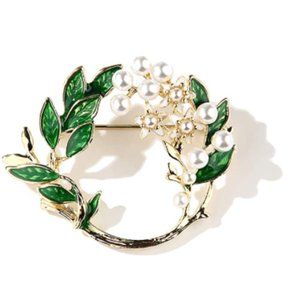 Women's Chest Brooch Leaf Brooches Pin